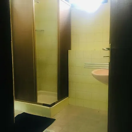 Uszo Apartman Апартаменты Балатонлелле