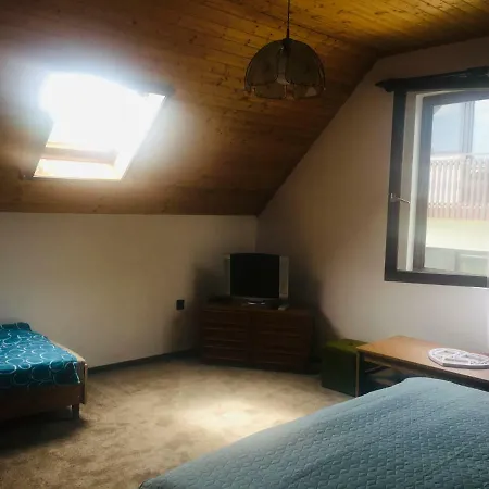 Uszo Apartman Апартаменты